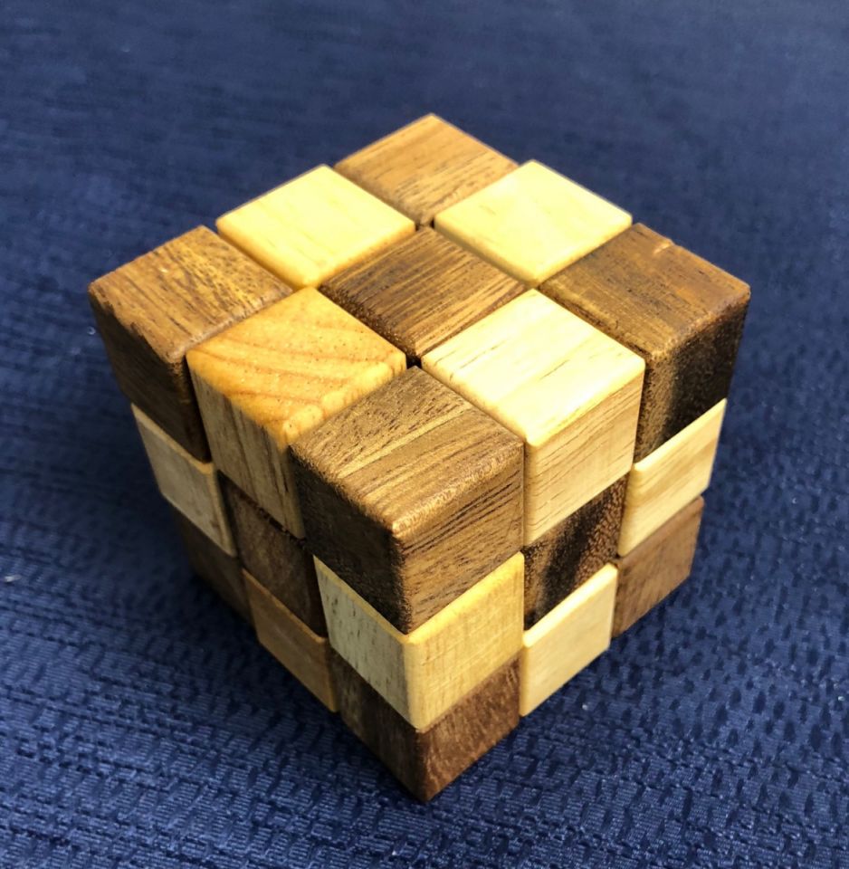 Snake Puzzle Cube and 3D Puzzles for Adults in Hands with Wooden Designs –  BSIRI GAMES