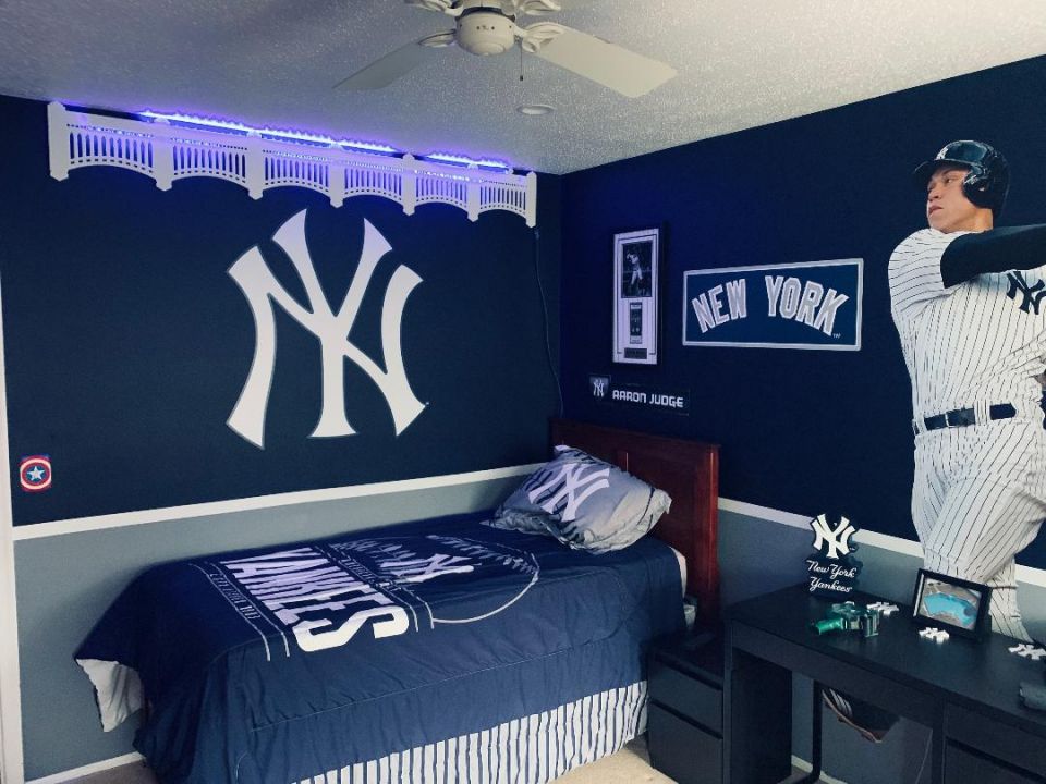 New York Yankees  Yankee bedroom, Yankee room, Baseball room